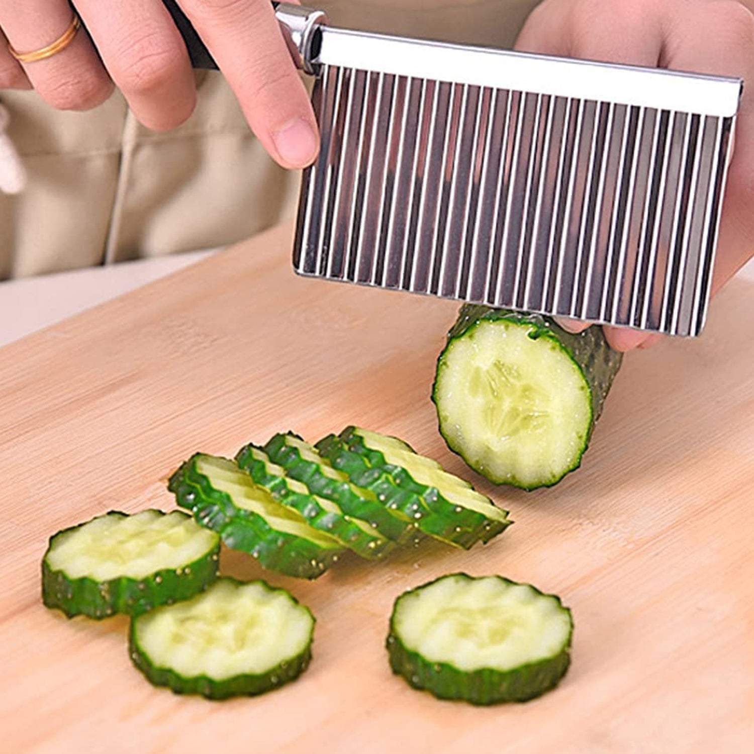 Stainless Steel Crinkle Cutter Knife for Salad and Vegetables Stainless Steel Crinkle Cutter Knife for Salad and Vegetables